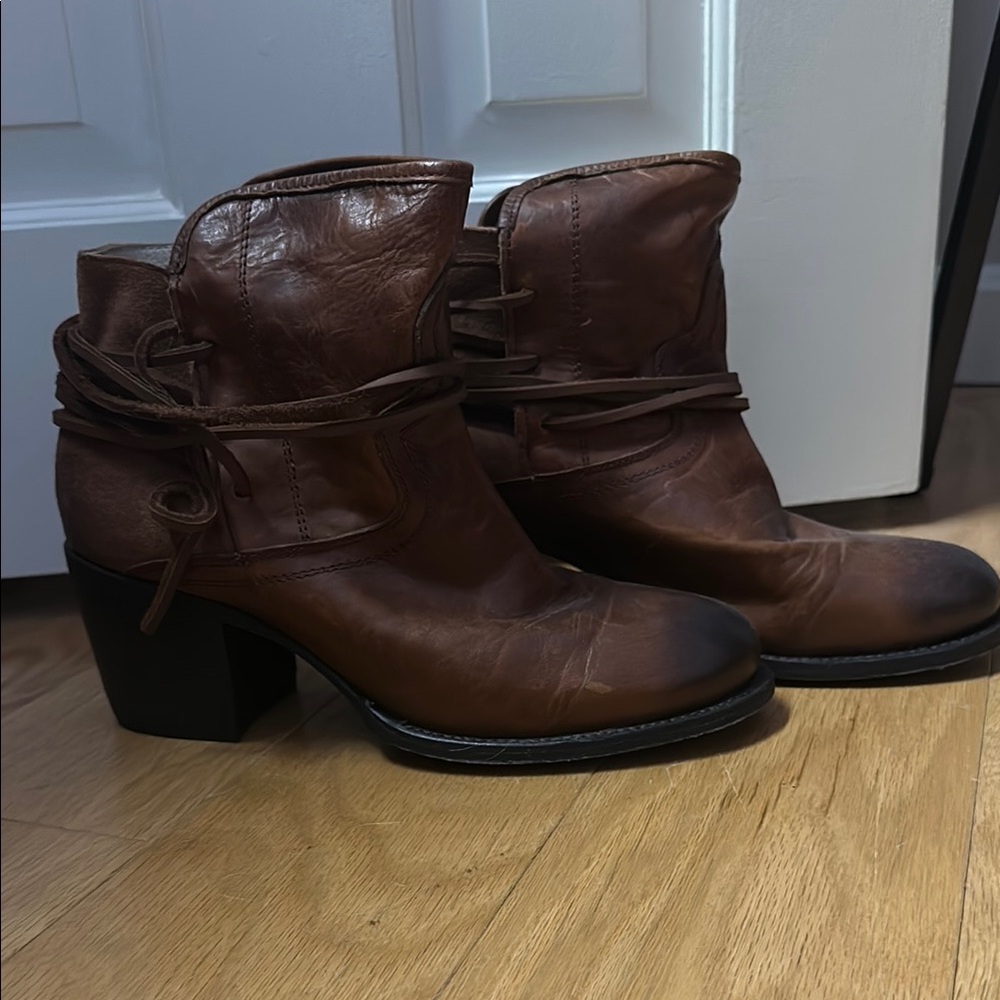 Brown Ankle Boots with Chunky Heel and Slouchy Design